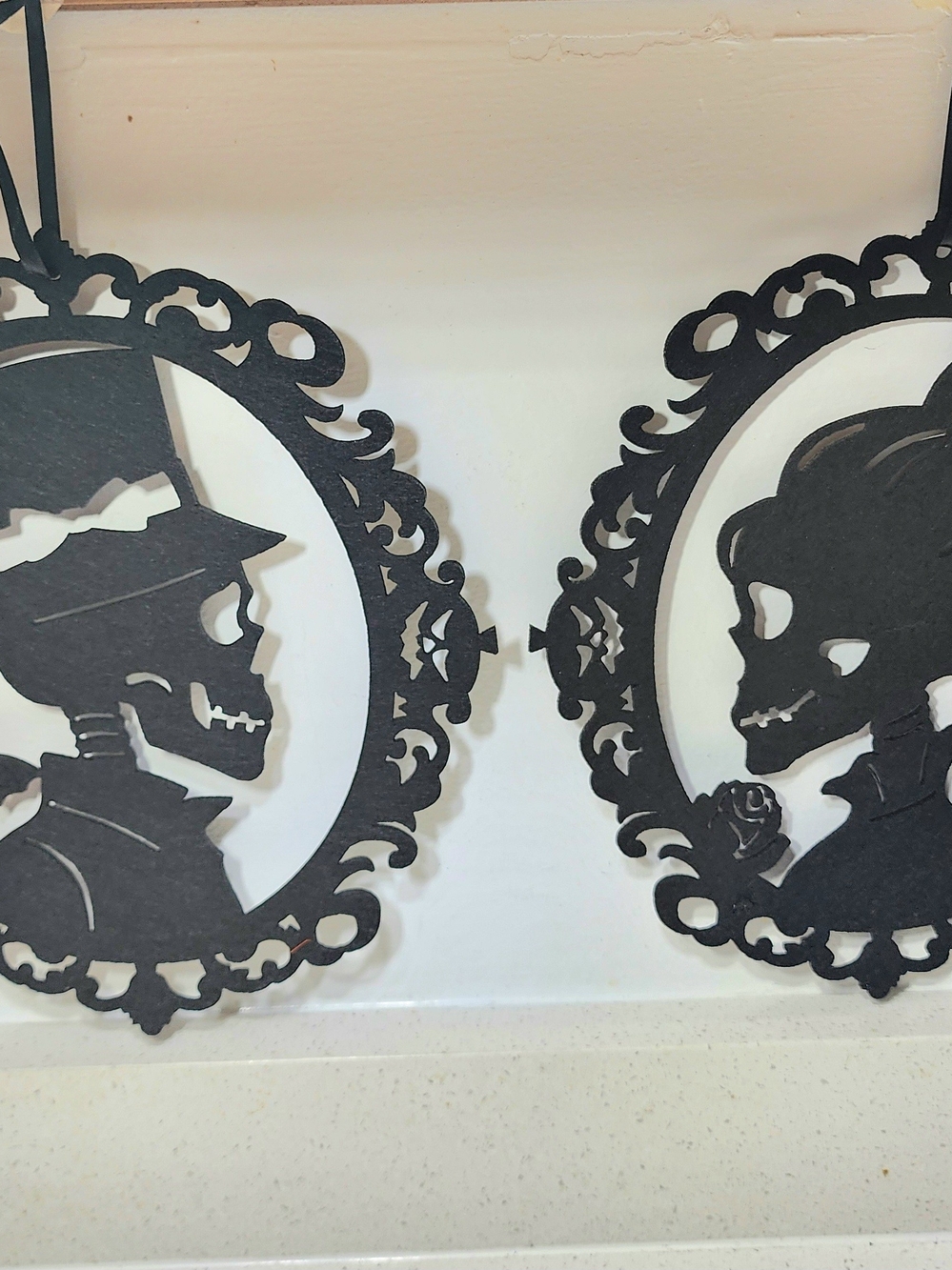 Black Skeleton Cameo Wall Hanging 2 Pc New